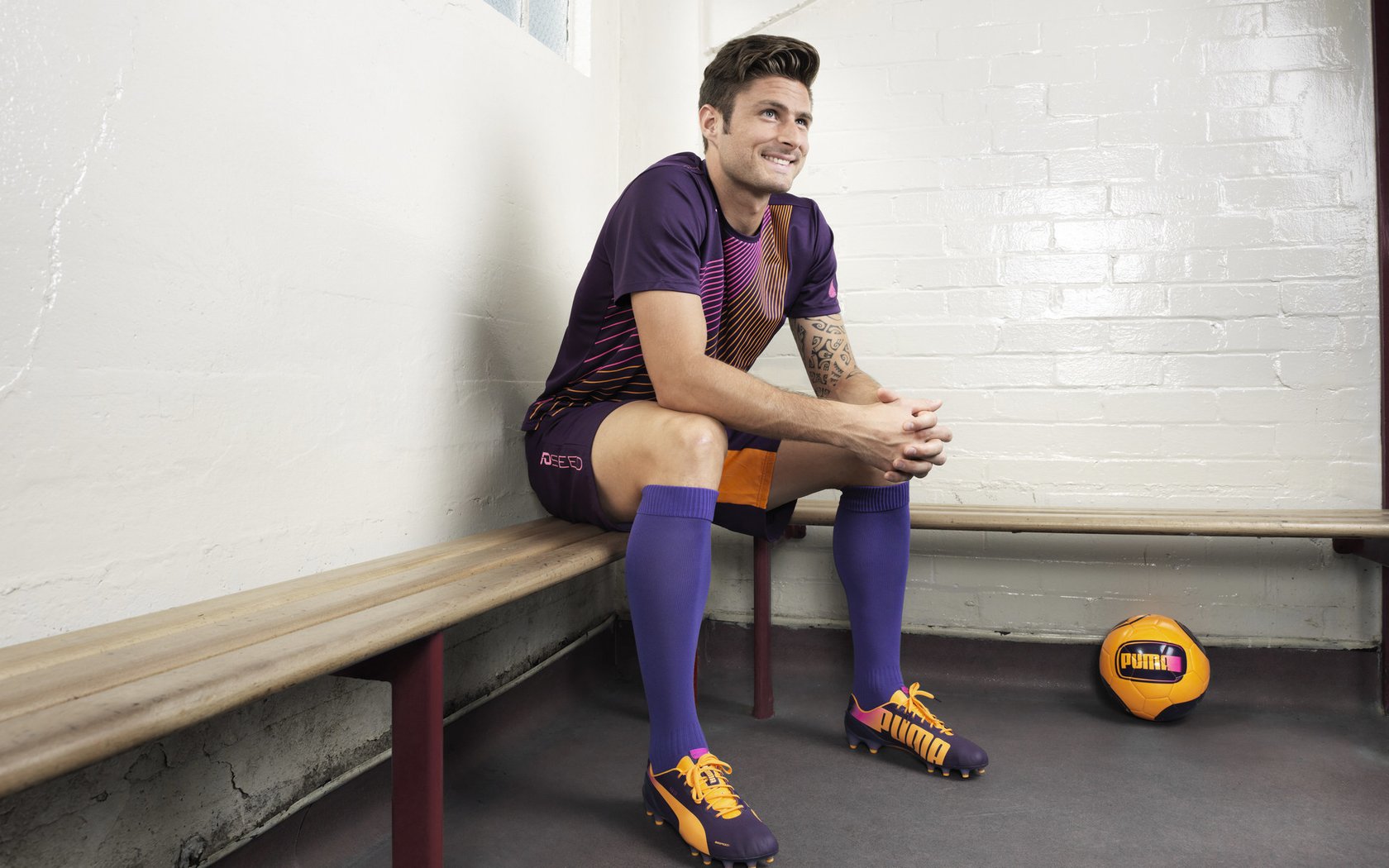 开云体育俱乐部官网-世界杯最震撼的瞬间：逆境中跑出奇迹，世界杯经典逆袭